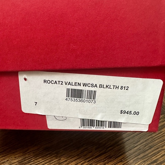 Valentino Garavani flat rock stud sandal - Picture 5 of 6